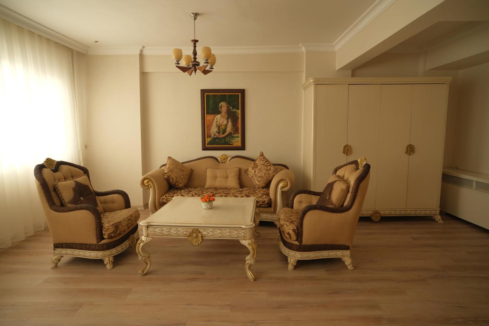 Malabadi Hotel 迪亚巴克尔 外观 照片