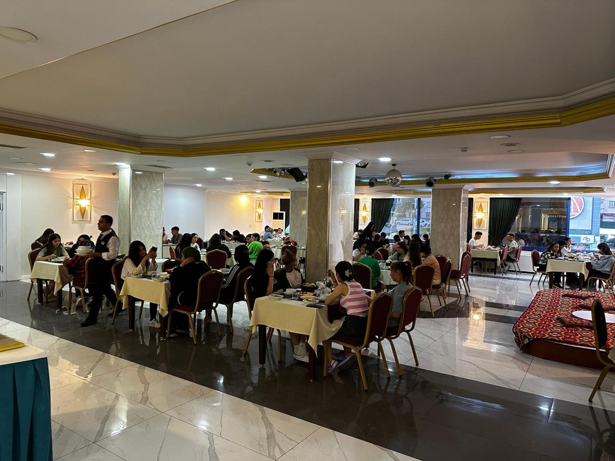 Malabadi Hotel 迪亚巴克尔 外观 照片
